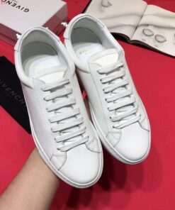 LOW SNEAKERS IN LEATHER