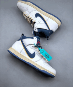 SB Dunk Low