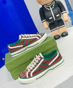 Gucci 1977 canvas shoes for couples