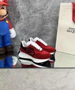 Alexander McQueen Sneaker