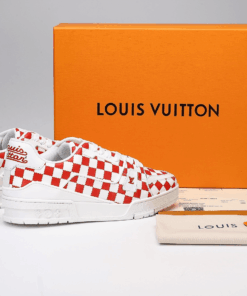 LV Trainer catwalk