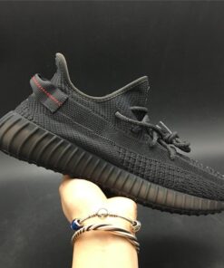 YEEZY BOOST 350 V2