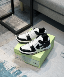 OFF WHITE couple models The latest spring models release the highest quality