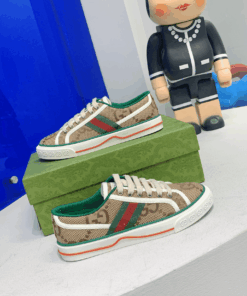 Gucci 1977 canvas shoes for couples