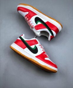 SB Dunk Low
