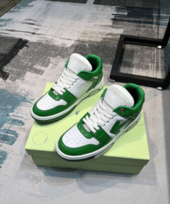 OFF WHITE couple models The latest spring models release the highest quality