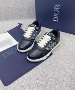 DIOR High Top Sneaker