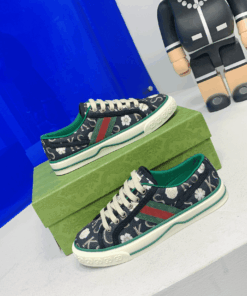 Gucci 1977 canvas shoes for couples