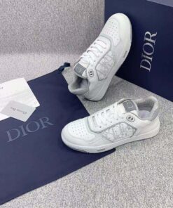 DIOR High Top Sneaker