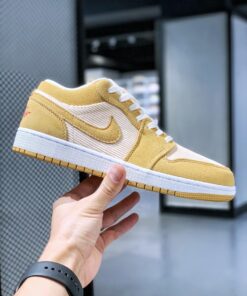 Air Jordan 1 Low