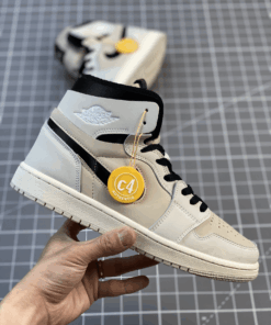 Air Jordan 1  Zoom Air CMFT  Summit White