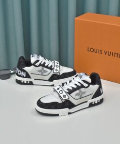 LOUIS VUITTON TRAINER SNEAKER