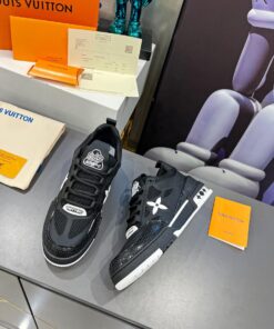 LOUIS VUITTON TRAINER SNEAKER BEIGE