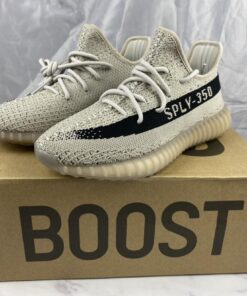 Adidas Yeezy Boost 350 V2 sneaker