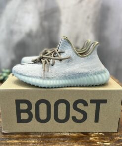 Adidas Yeezy 350 Boost Sneaker