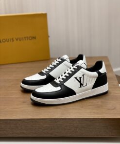 LOUIS VUITTON TRAINER SNEAKER