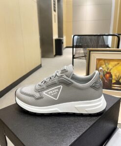 PRADA top version