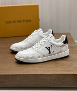 LOUIS VUITTON TRAINER SNEAKER