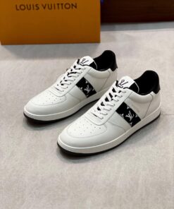 LOUIS VUITTON TRAINER SNEAKER