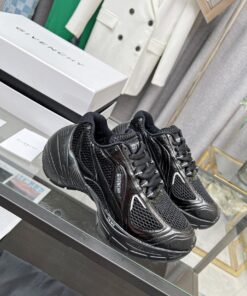 GIVENCHY Sneaker
