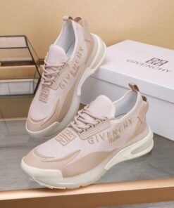 GIVENCHY Sneaker