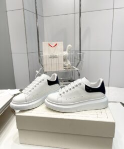 Alexander McQueen Sneaker