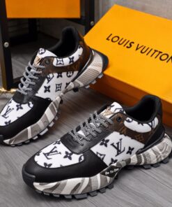LOUIS VUITTON TRAINER SNEAKER