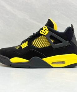 Air Jordan 4 Retro GS Thunder 2023 Sneaker