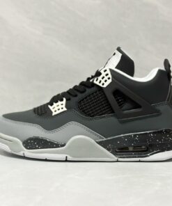AIR JORDAN 4 SNEAKER