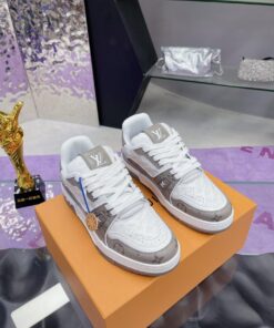 Louis Vuitton Trainer 54 Signature sneaker