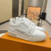 LV Trainer 2022 catwalk models