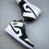 Air Jordan 1 Mid GS Diamond Shorts