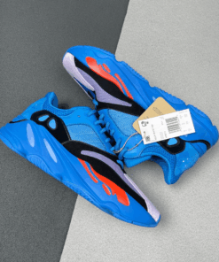 Adidas Yeezy 700 Hiresb