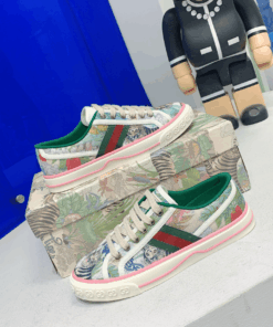 Gucci 1977 canvas shoes for couples