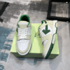 OFF WHITE couple models The latest spring models release the highest quality