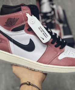 Air Jordan 1 Mid Chicago