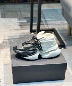 Balmain Unicorn Sneaker