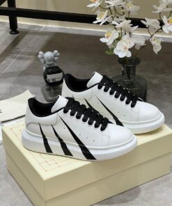 Alexander McQueen Sneaker