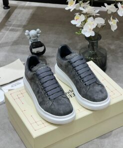 Alexander McQueen Sneaker