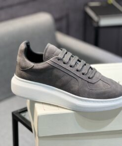 Alexander McQueen Sneaker