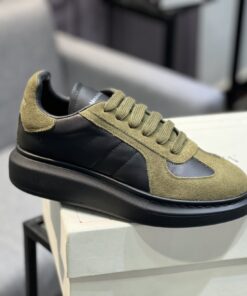 Alexander McQueen Sneaker