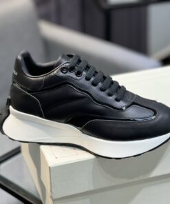 Alexander McQueen Sneaker