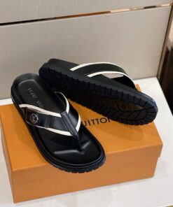 Louis Vuitton LV Initials Thong Slides In Black/White