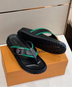 Louis Vuitton LV Initials Thong Slides In Black/Green
