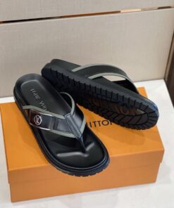 Louis Vuitton LV Initials Thong Slides In Black/Olive