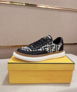 FENDI CASUAL SNEAKERS