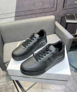 GIVENCHY Sneakers in synthetic leather and mesh