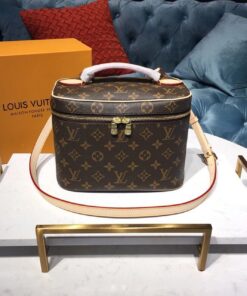 Louis Vuitton Nice BB Vanity Case Monogram Canvas For Women, Women's Bags, Travel Bags 9.4in/24cm LV M42265