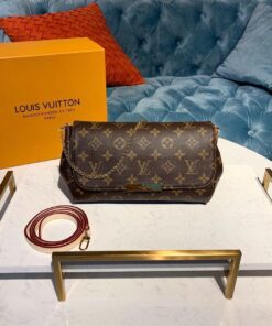 Louis Vuitton Favorite PM Monogram Canvas For Women 10.2in/26cm LV M40717