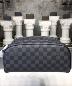 Louis Vuitton King Size Toiletry Damier Graphite Canvas For Women, Women's Bags, Travel Bags 11in/28cm LV
